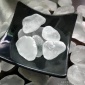 供应透明白玻璃卵石 水底装饰